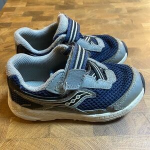 Toddler saucony boys sneaker wide!